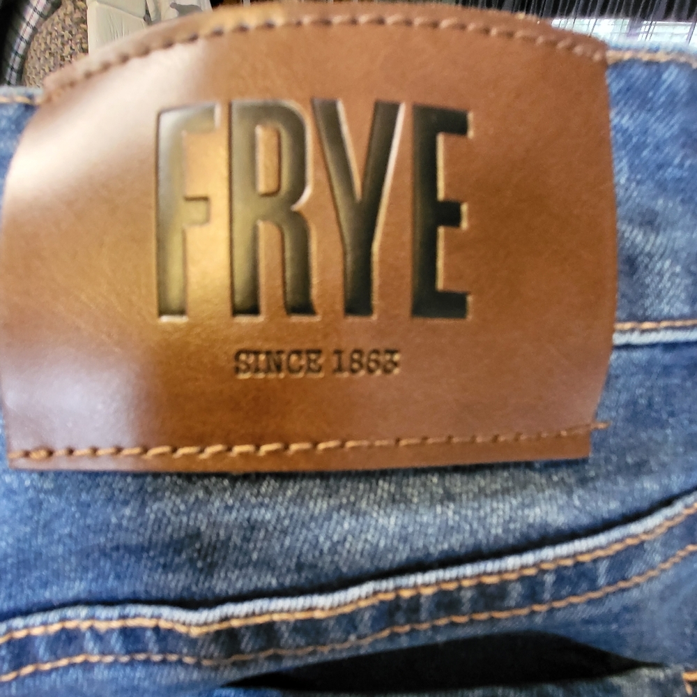 FRYE Women's Classic Straight Leg Medium/Dark Wash Blue Jeans Women's Size 10/30